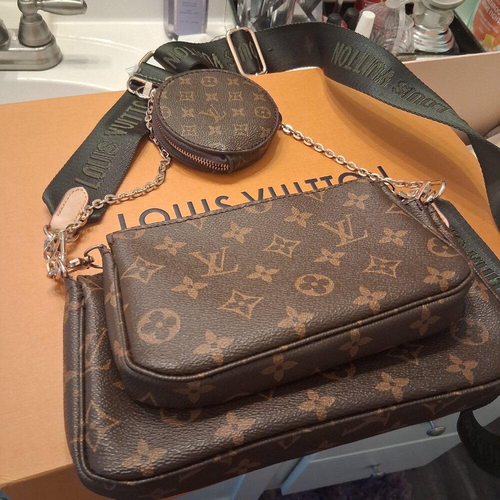 Purses - Picture 2 of 2
